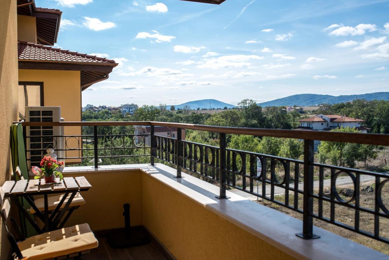 Villa Em Lozenec Exteriér fotografie