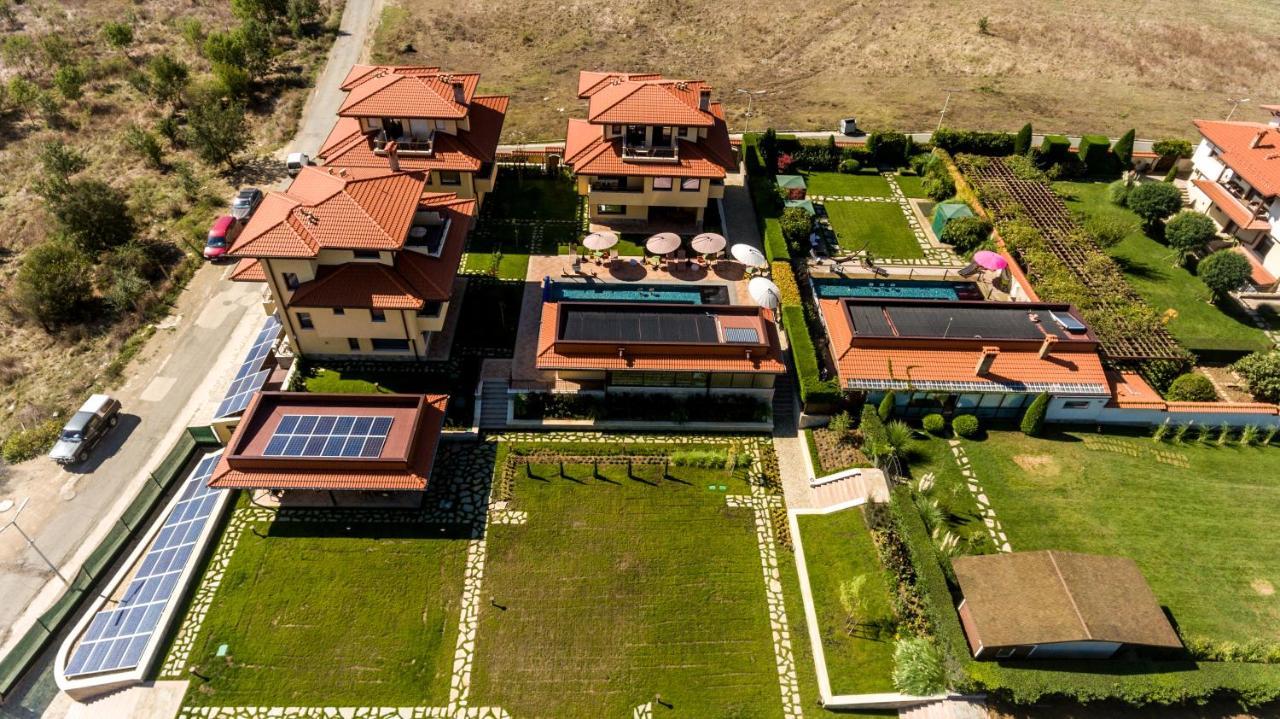 Villa Em Lozenec Exteriér fotografie