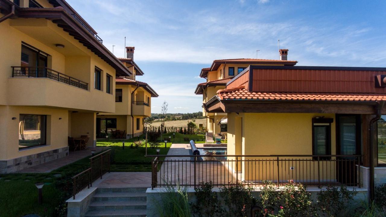 Villa Em Lozenec Exteriér fotografie