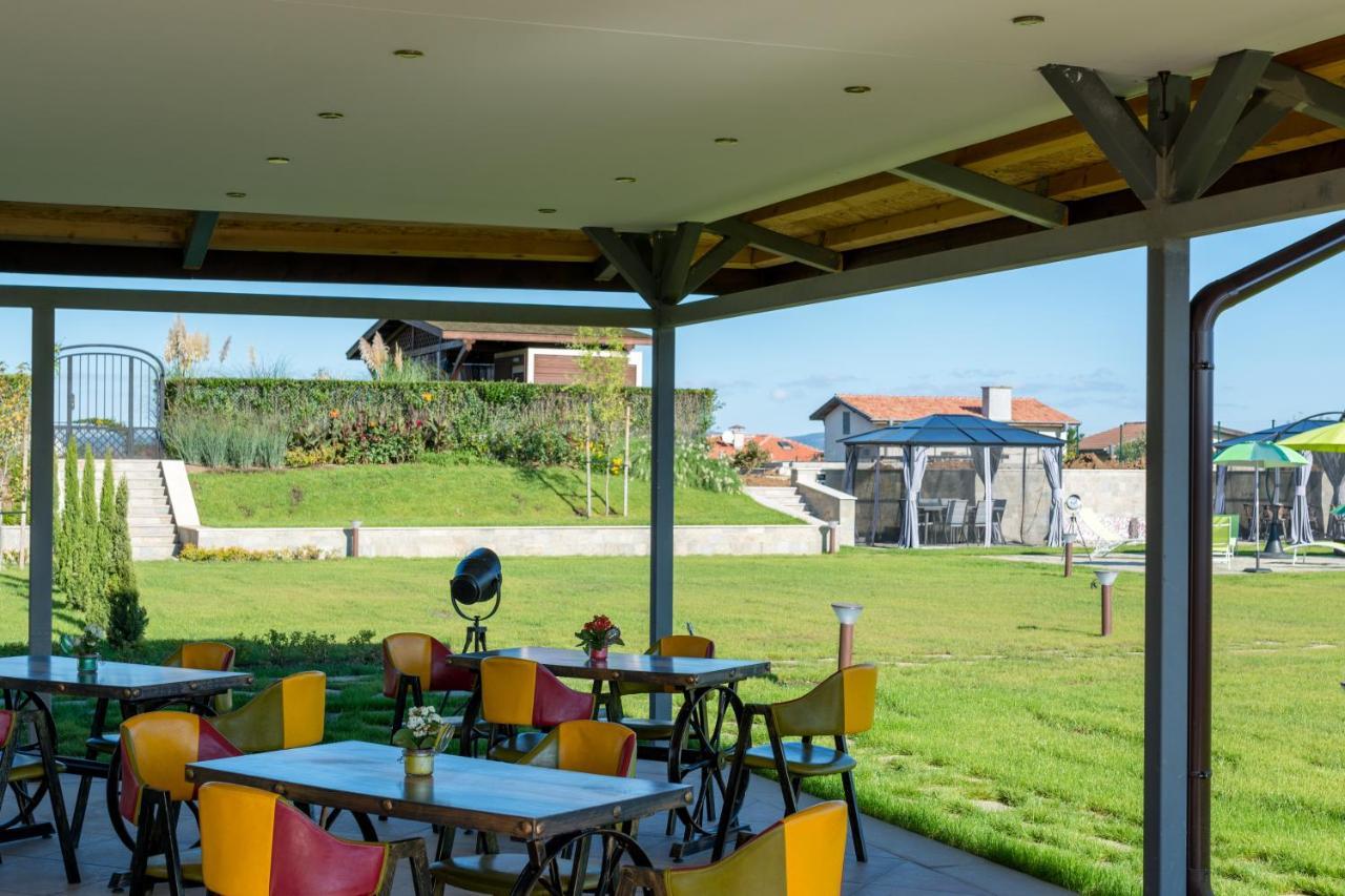 Villa Em Lozenec Exteriér fotografie